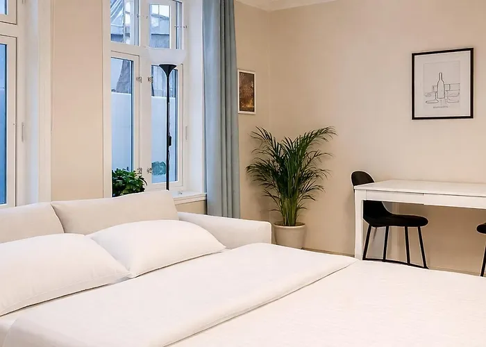 Apartament Twin Flats 1st Floor In Centre - Norwegians Minimum Age 25 *